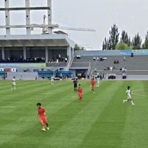 你敢信？U18国足3-0爆冷横扫日本球队，半场打崩对手，决战韩国